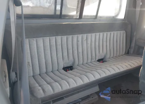 1992 GMC Sierra K2500 z USA, uszkodzony, nr VIN 2GTFK29K5N1526110